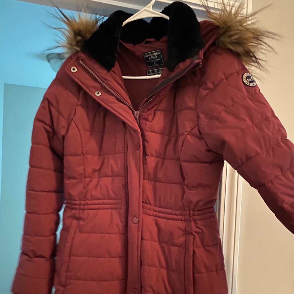 LONG BURGUNDY ABERCROMBIE & FITCH COAT